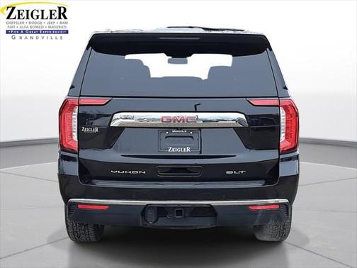 2023 GMC Yukon SLT