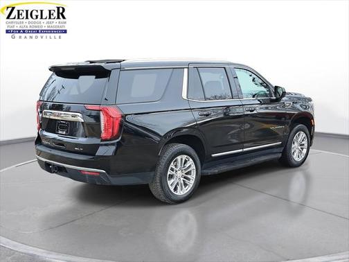 2023 GMC Yukon SLT