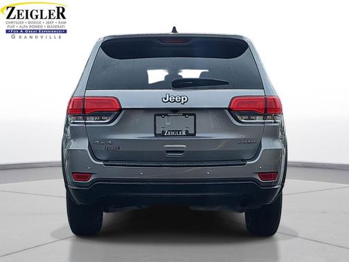 2019 Jeep Grand Cherokee Laredo
