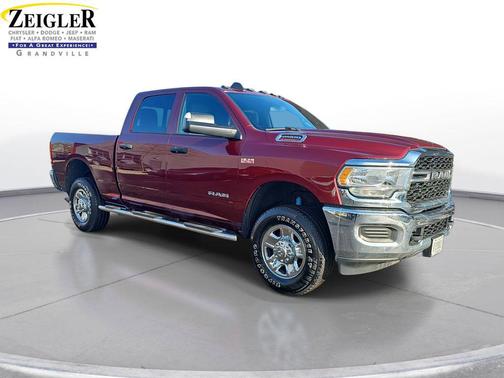 2021 RAM 2500 Tradesman Crew Cab 4x4 6'4' Box