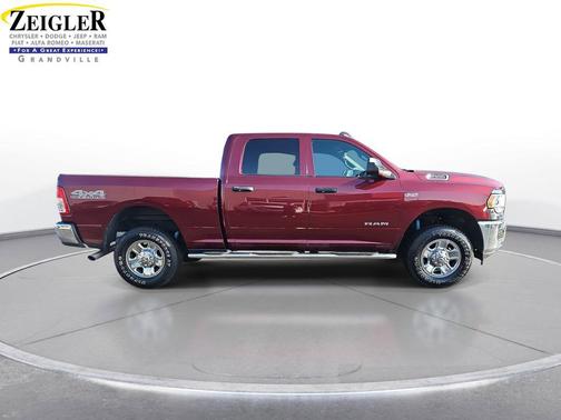 2021 RAM 2500 Tradesman Crew Cab 4x4 6'4' Box