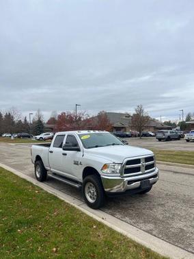 2018 RAM 3500 Tradesman Crew Cab 4x4 6'4' Box