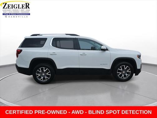 2023 GMC Acadia AWD SLT