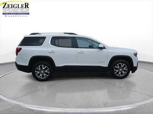 2023 GMC Acadia AWD SLT
