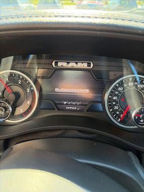 2021 RAM 3500 Laramie Crew Cab 4x4 8' Box