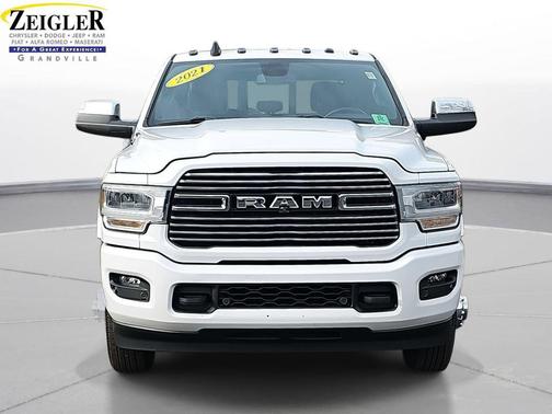 2021 RAM 3500 Laramie Crew Cab 4x4 8' Box