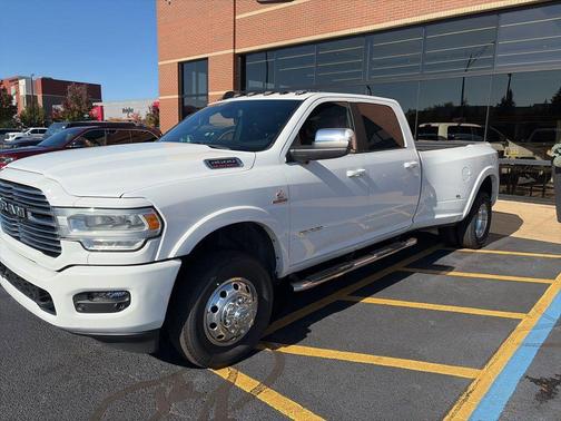 2021 RAM 3500 Laramie Crew Cab 4x4 8' Box
