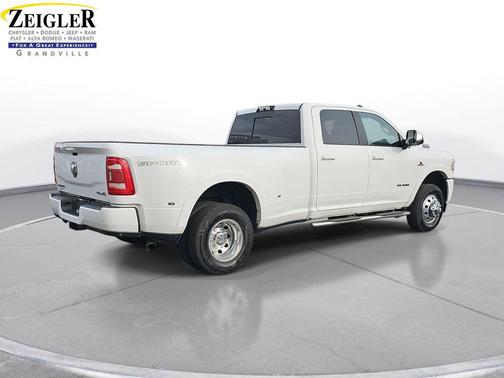 2021 RAM 3500 Laramie Crew Cab 4x4 8' Box