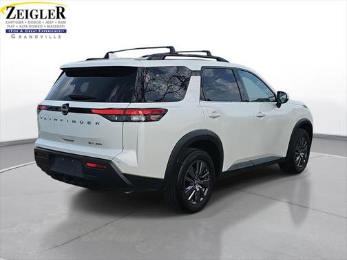 2022 Nissan Pathfinder SV 4WD
