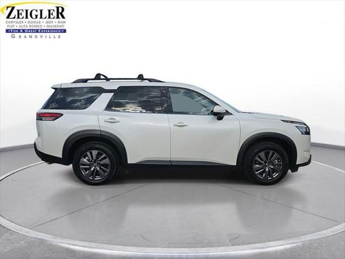 2022 Nissan Pathfinder SV 4WD