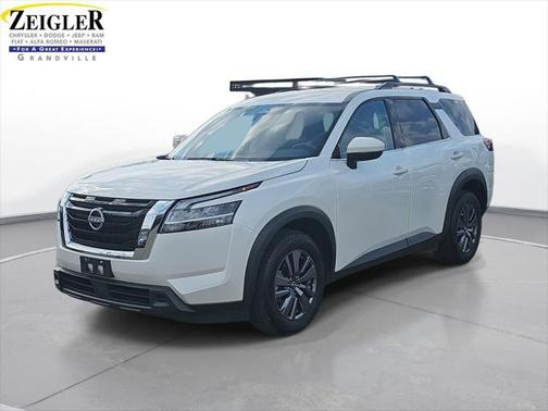 2022 Nissan Pathfinder SV 4WD