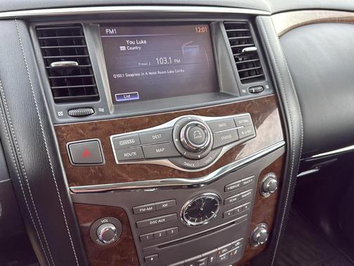 2016 INFINITI QX80 Base