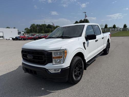 Oxford White 2022 Ford F-150 XLT