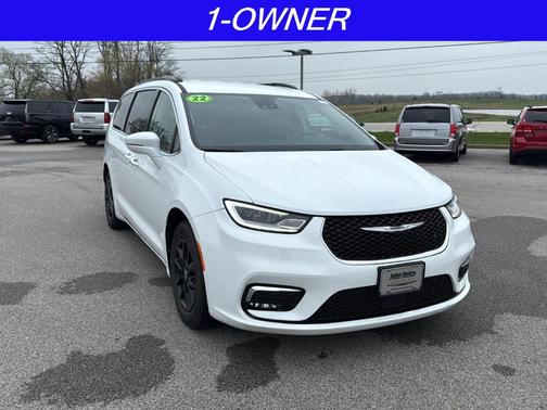 2022 Chrysler Pacifica Touring-L