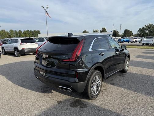2024 Cadillac XT4 Premium Luxury