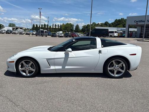 2005 Chevrolet Corvette Base