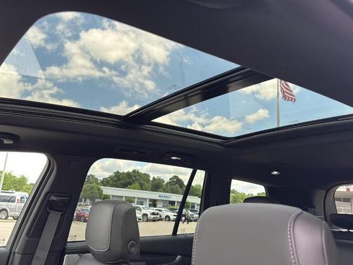 2025 Cadillac XT6 Sport AWD