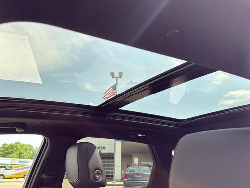 2025 Cadillac XT5 Sport