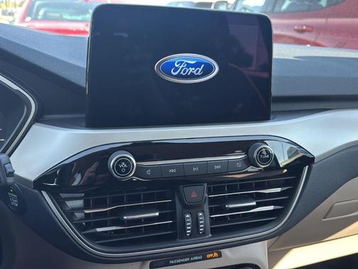 Ice Blue 2022 Ford Escape SE