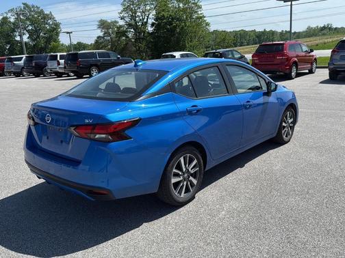 2022 Nissan Versa 1.6 SV