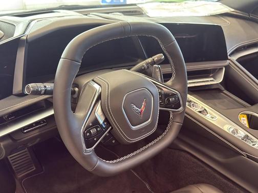 2026 Chevrolet Corvette Stingray w/2LT