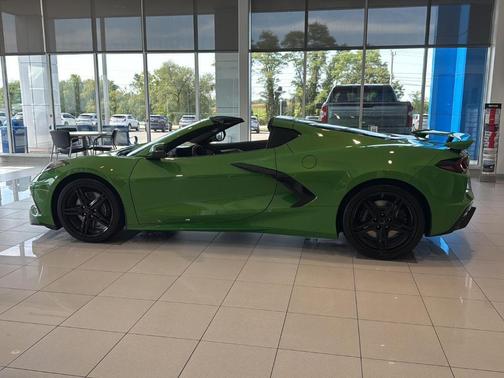 2026 Chevrolet Corvette Stingray w/2LT