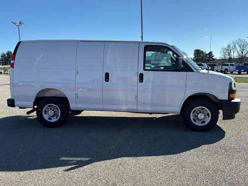 2025 Chevrolet Express 2500 Work Van