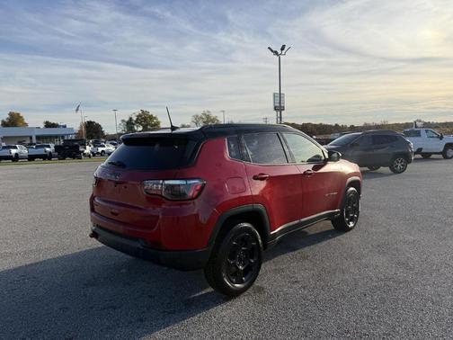 2023 Jeep Compass Trailhawk