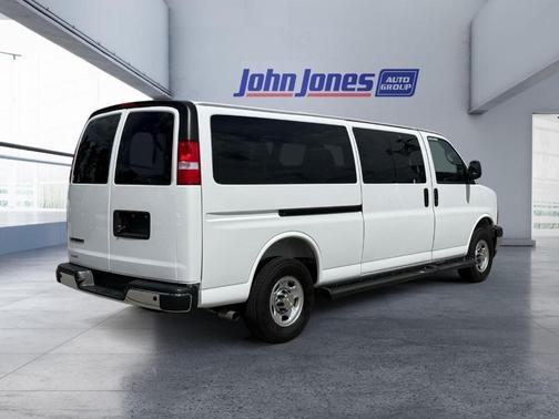 Summit White 2025 Chevrolet Express 3500 LT