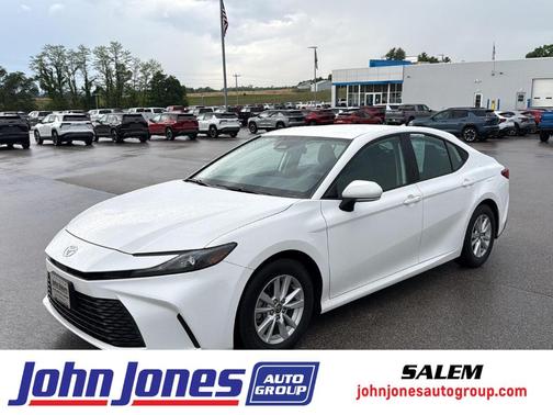 Ice 2025 Toyota Camry LE