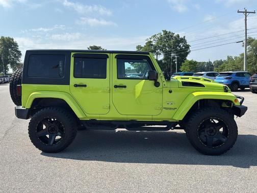 2016 Jeep Wrangler Unlimited Sahara