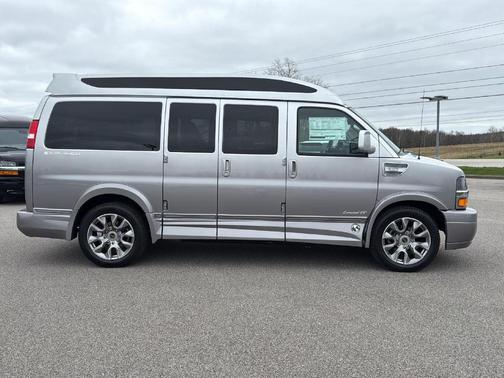 2025 Chevrolet Express 2500 Work Van
