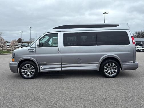 2025 Chevrolet Express 2500 Work Van