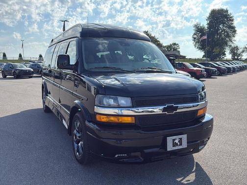 2025 Chevrolet Express 2500 Work Van