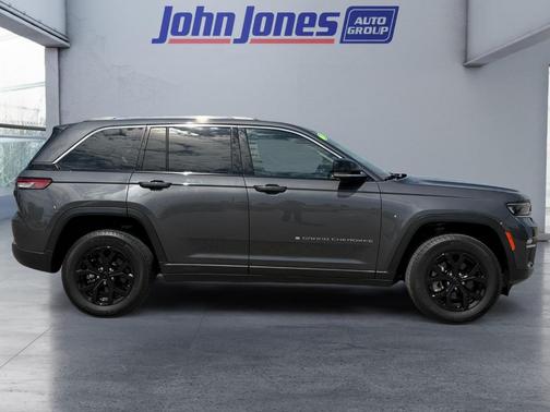 Metallic 2022 Jeep Grand Cherokee Limited