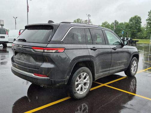 Metallic 2022 Jeep Grand Cherokee Limited