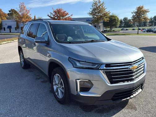 2023 Chevrolet Traverse LT Leather
