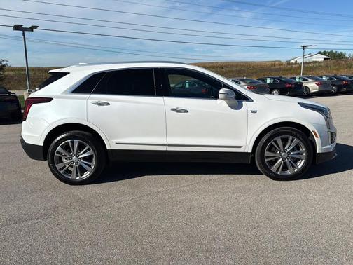 2025 Cadillac XT5 Premium Luxury