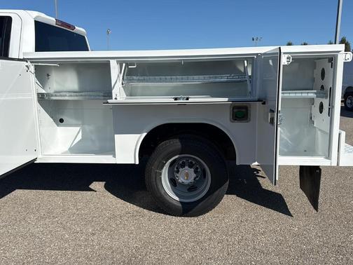 2026 Chevrolet Silverado 3500 WT