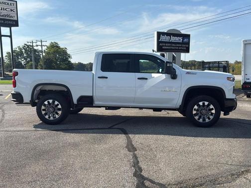 2026 Chevrolet Silverado 2500 Custom