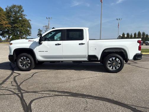 2026 Chevrolet Silverado 2500 Custom