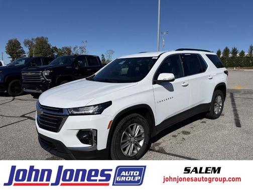 2023 Chevrolet Traverse LT Leather
