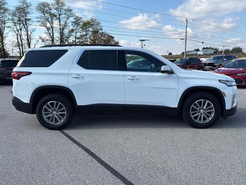 2023 Chevrolet Traverse LT Leather