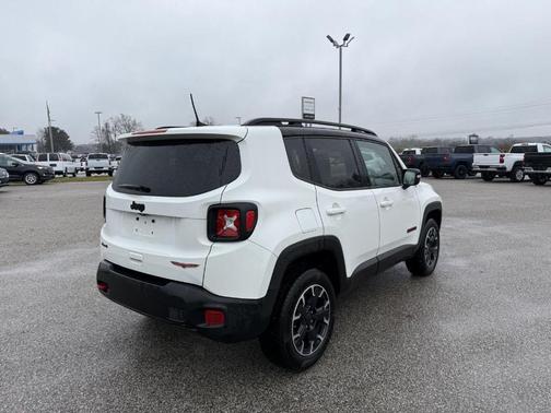 2023 Jeep Renegade Trailhawk