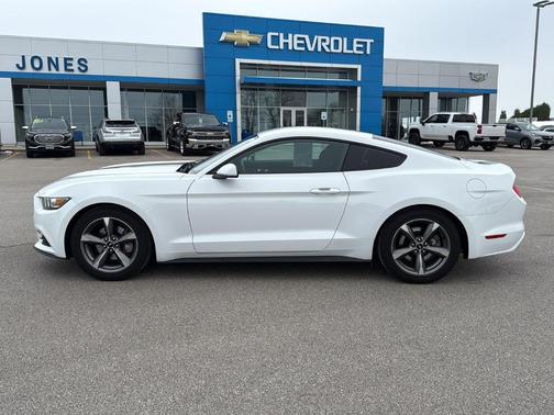 2016 Ford Mustang V6