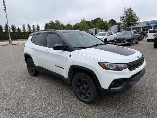 2023 Jeep Compass Trailhawk