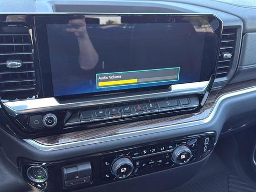 Summit White 2026 Chevrolet Silverado 1500 LT