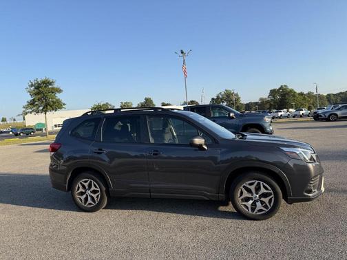 2023 Subaru Forester Premium