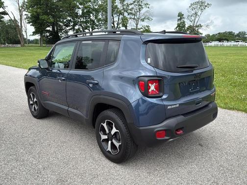 2022 Jeep Renegade Trailhawk