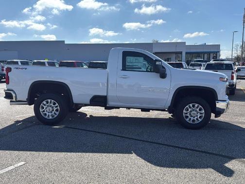 2025 Chevrolet Silverado 3500 LT